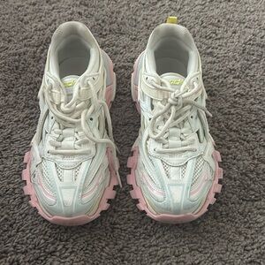 Balenciaga Sneakers size US 2